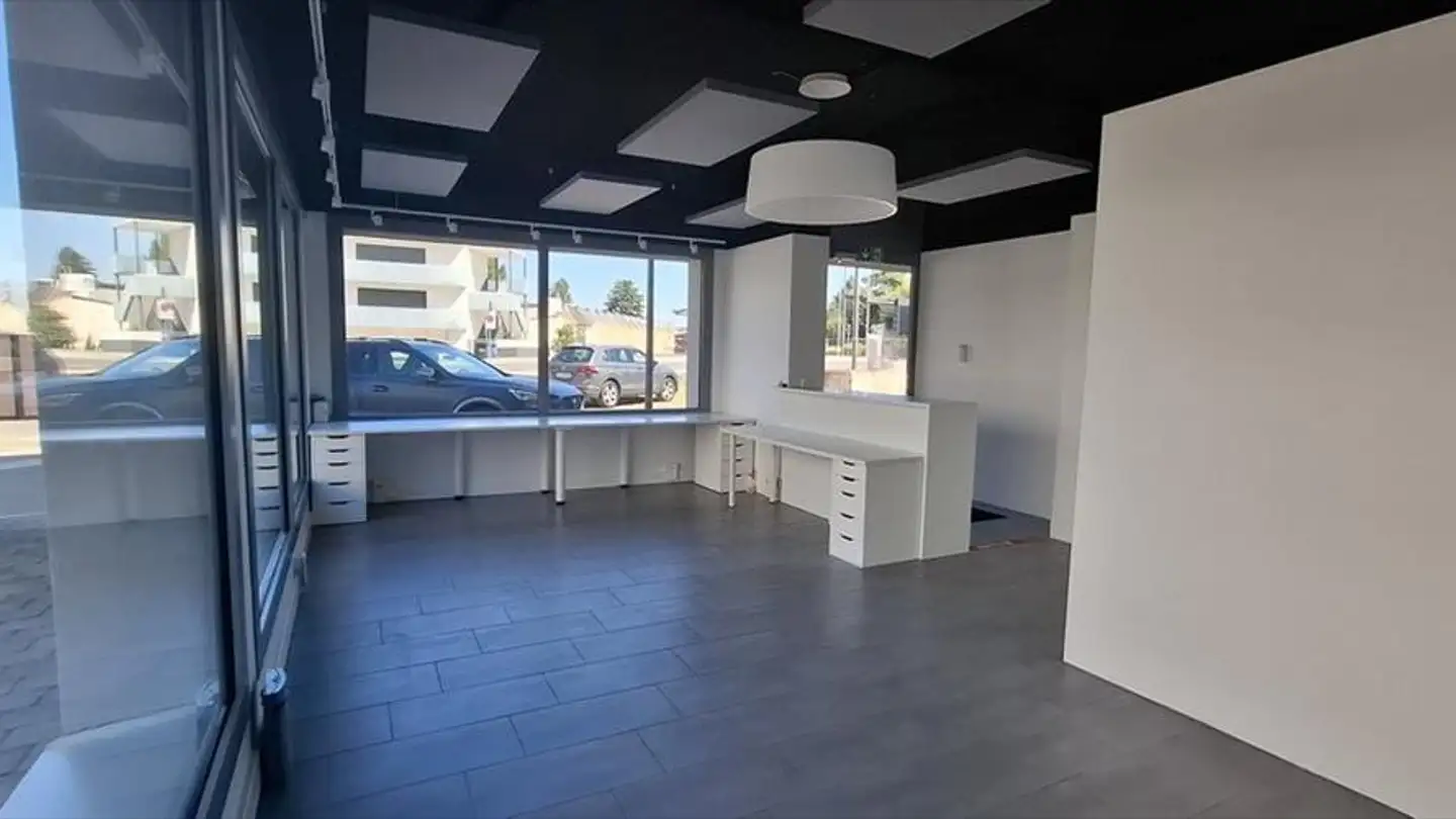 Magasin à louer - Route Cantonale 93c, 1025 St-Sulpice VD