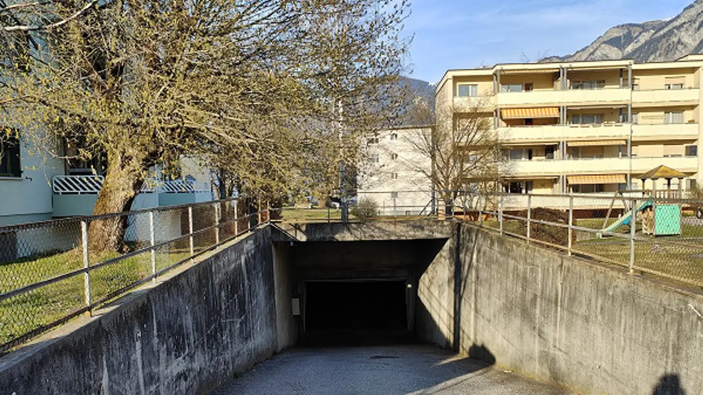 Parcheggio sotterraneo in affitto - Untere Plessurstrasse 150, 7000 Chur