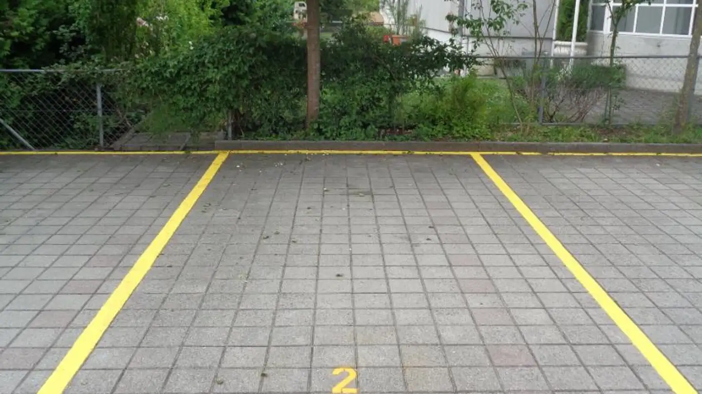 Place de parking extérieure à louer - Rue Franche 37, 2800 Delémont - Photo 3