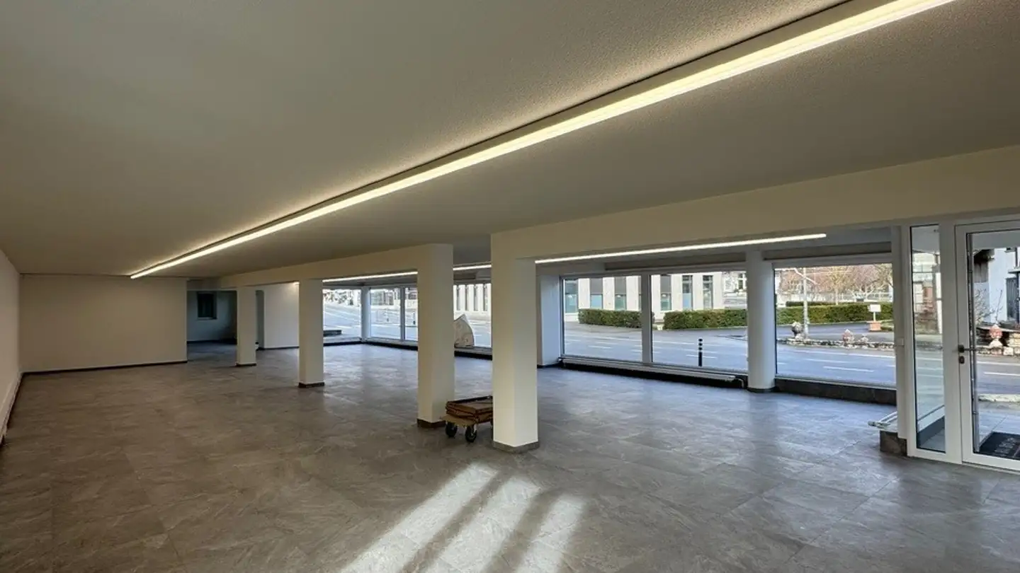 Commercial à louer - Hauptstrasse 196, 2552 Orpund