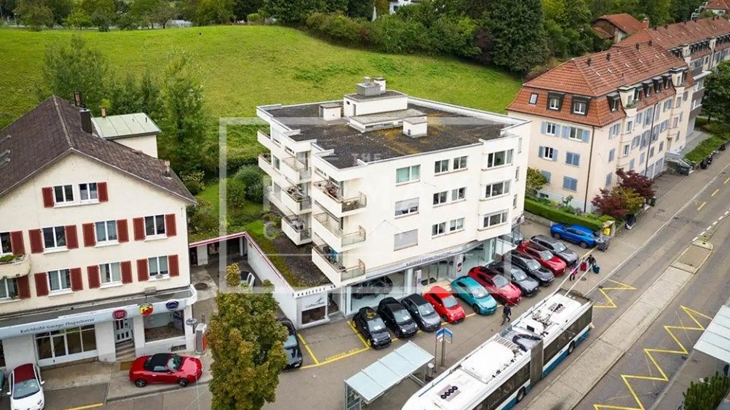 Commercial à louer - 8038 Zürich