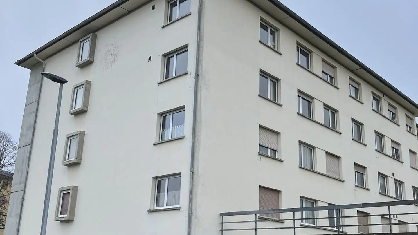 Parcheggio esterno in affitto - Rue Des Pâques 2, 2206 Les Geneveys-sur-Coffrane - Photo 2