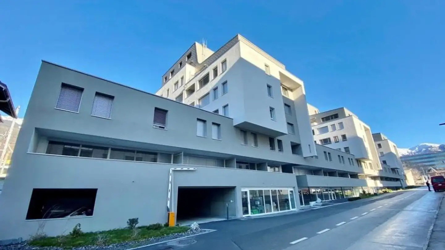 Underground parking space for rent - Avenue des Platanes 10, 3960 Sierre