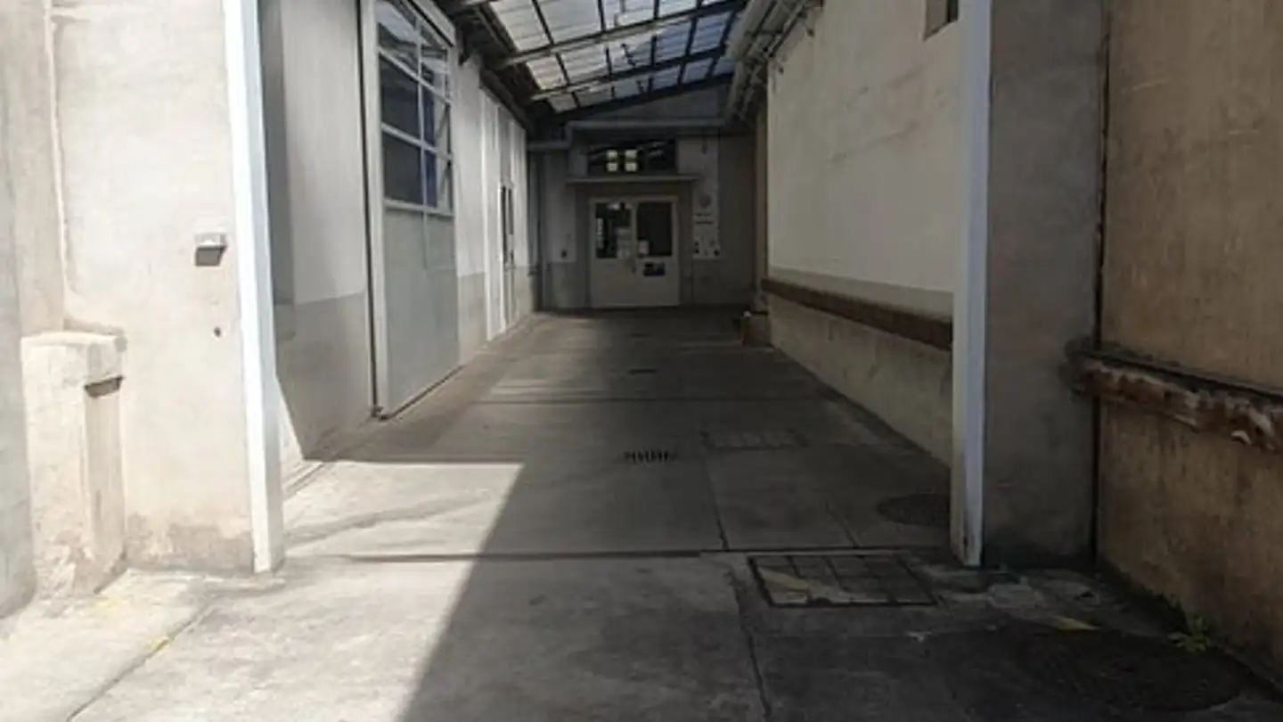 Office space for rent - 1305 Penthalaz - Photo 2