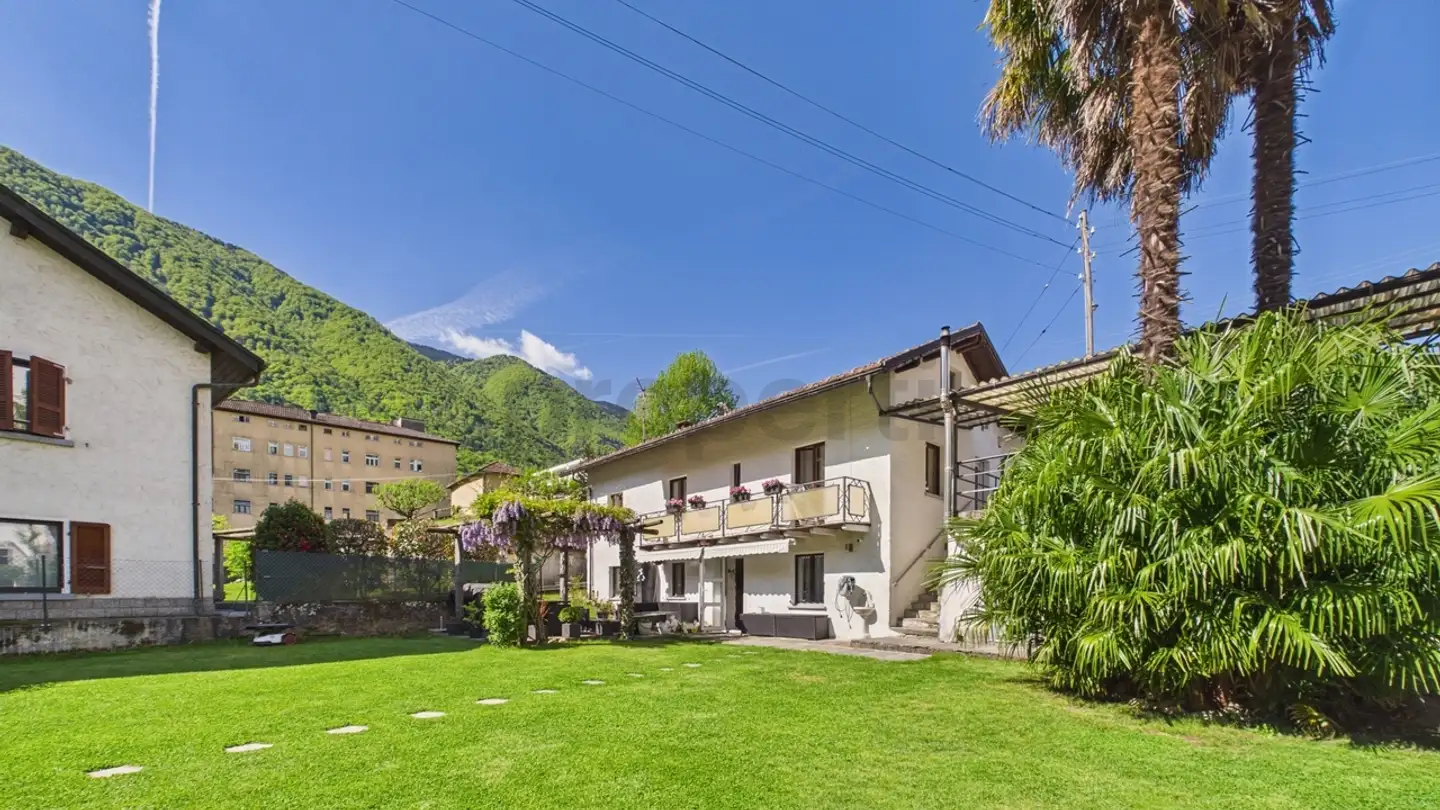Einfamilienhaus kaufen - 6535 Roveredo GR