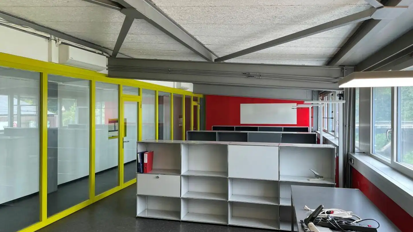 Gewerbe mieten - Schweizersbildstrasse 43, 8207 Schaffhausen - Foto 2