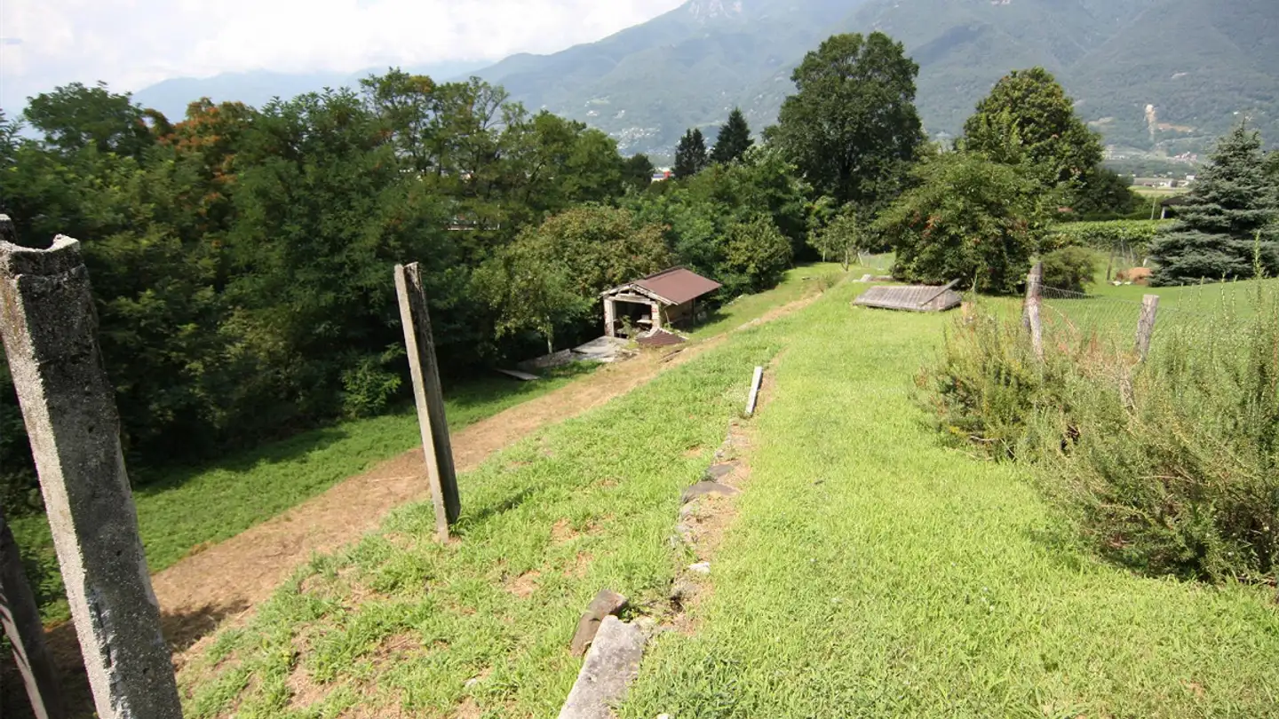 Terreno edificabile in vendita - Carrale Degli Orti 3, 6593 Cadenazzo - Foto 2