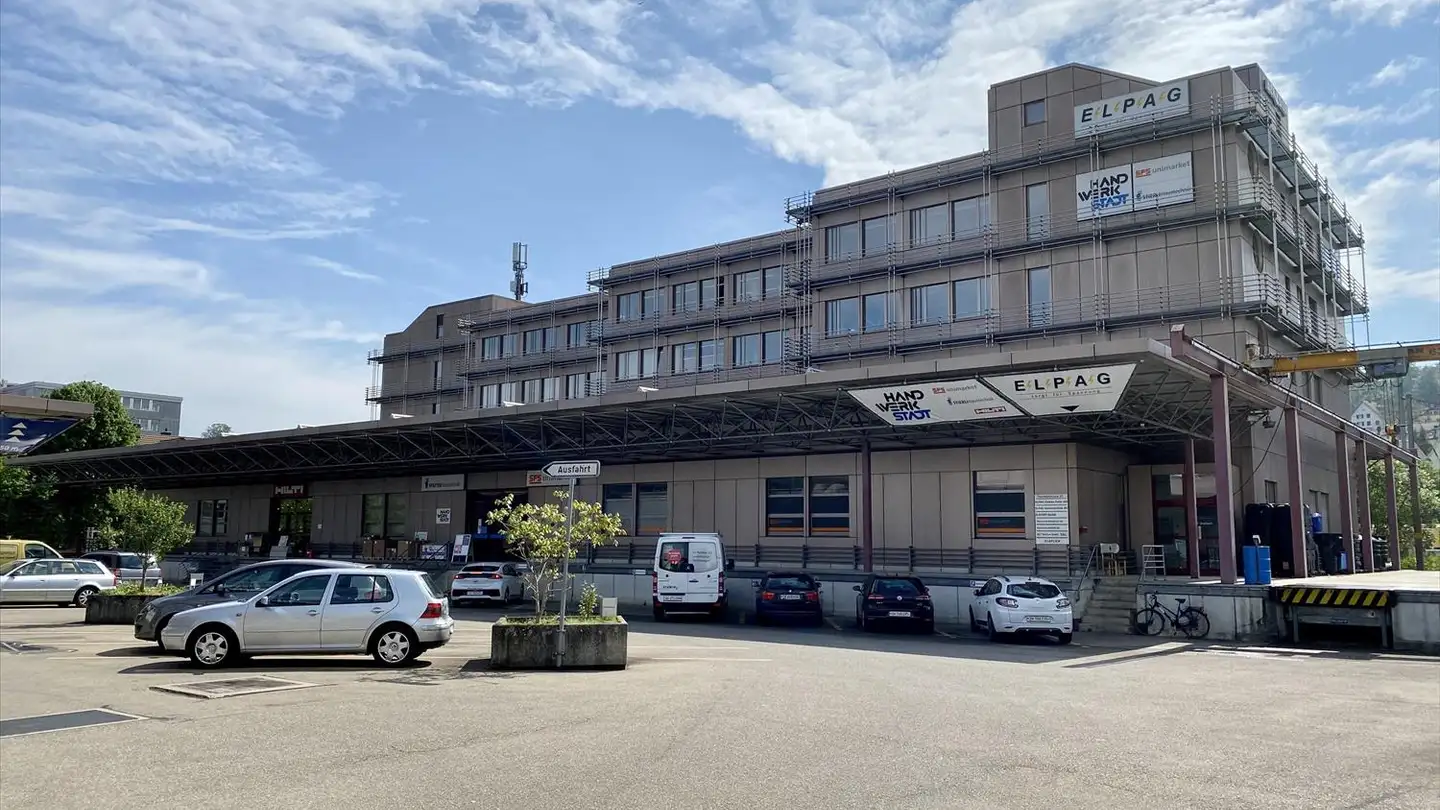 Commercial à louer - Tössfeldstrasse 37, 8406 Winterthur