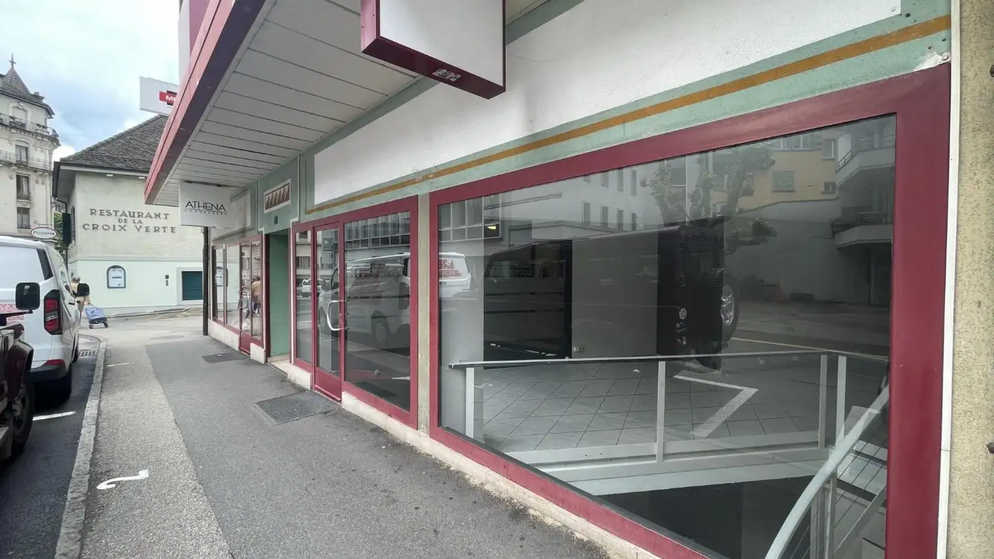 Commercial à louer - 1260 Nyon