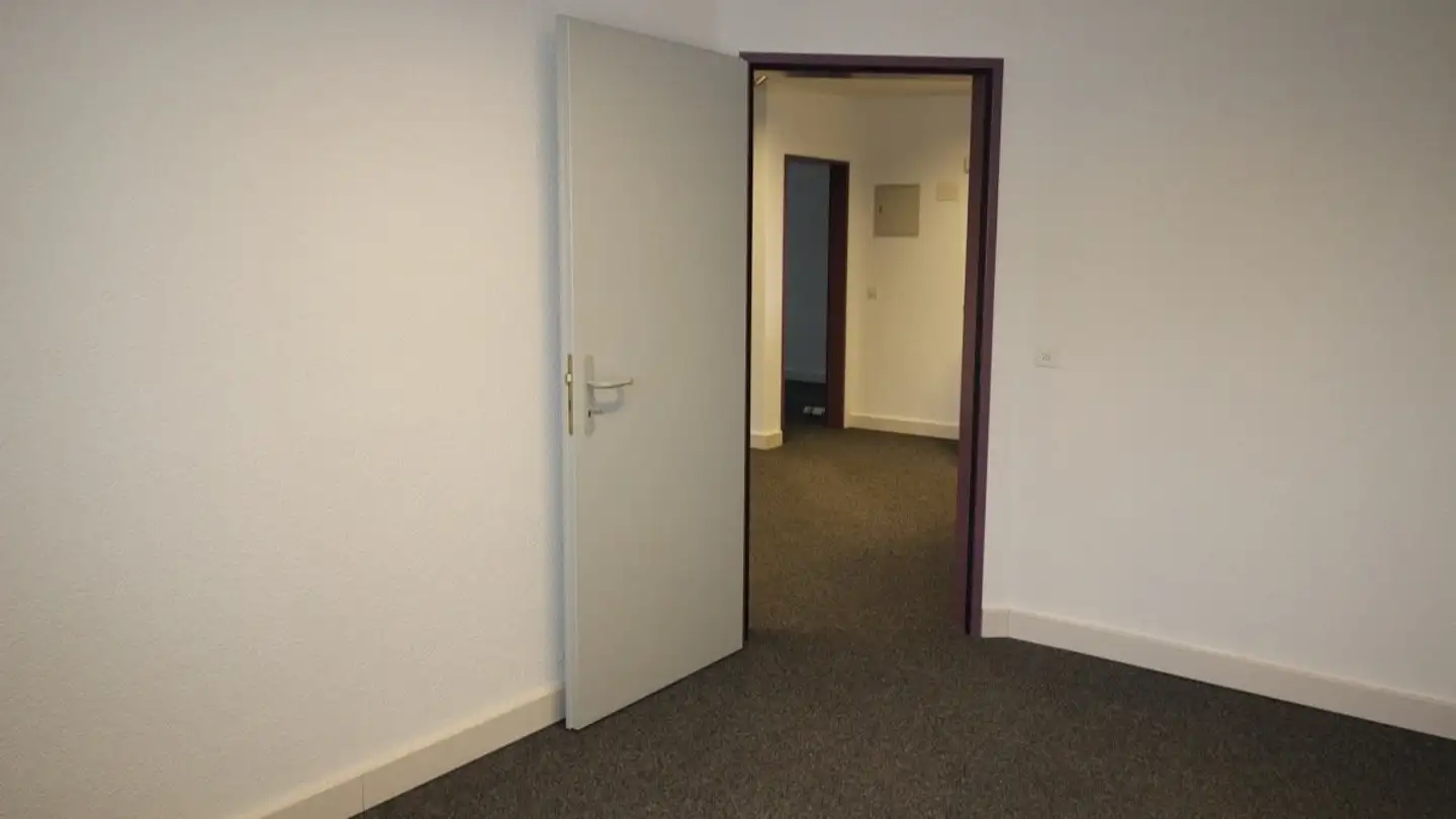 Bürofläche mieten - Derrière La Tour 7, 1583 Villarepos - Foto 4