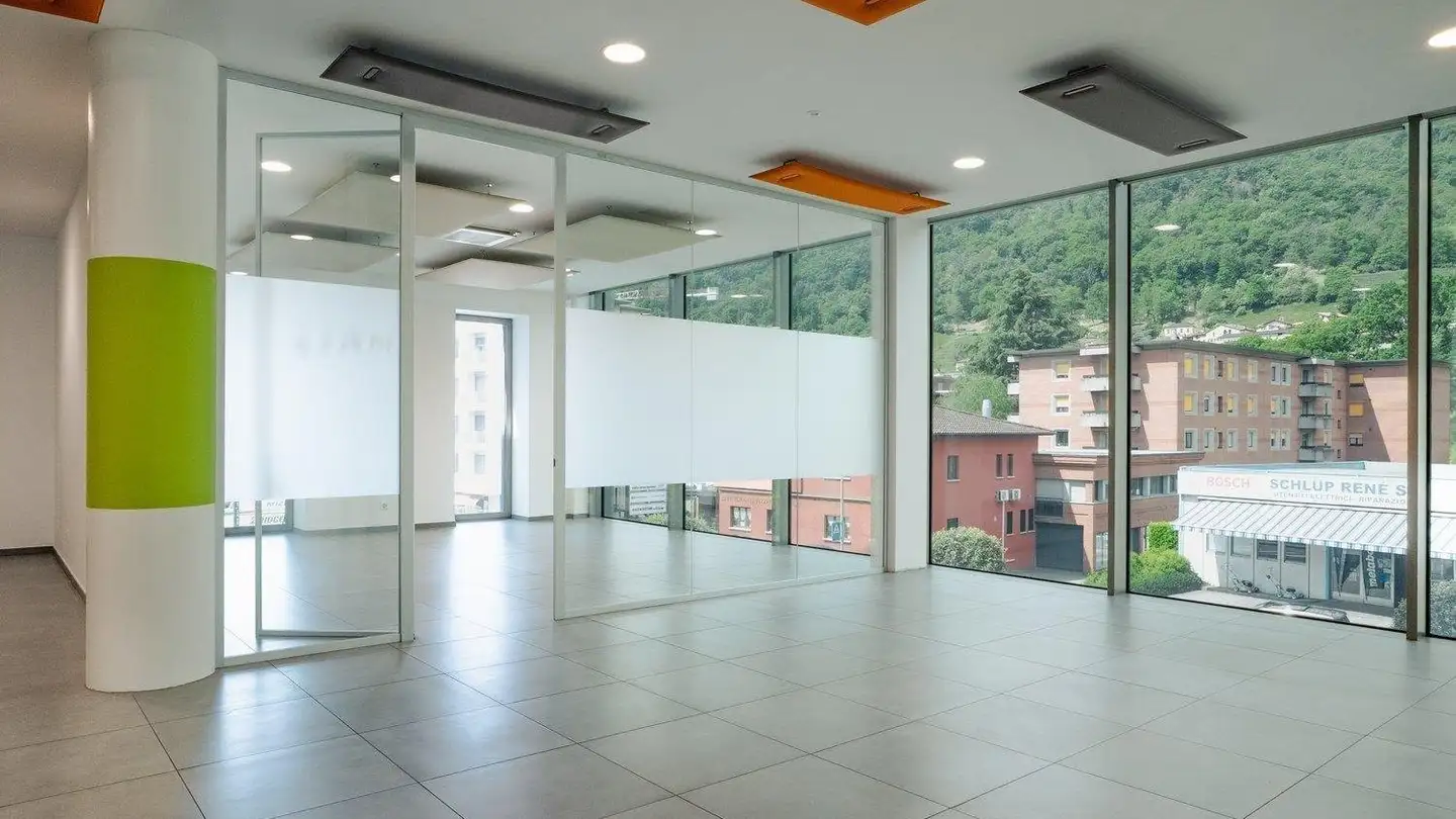 Bureau à louer - Via Cantonale 36, 6928 Manno - Photo 2