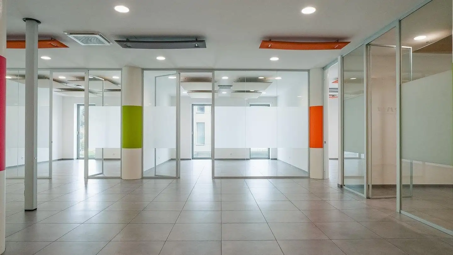 Bureau à louer - Via Cantonale 36, 6928 Manno - Photo 3