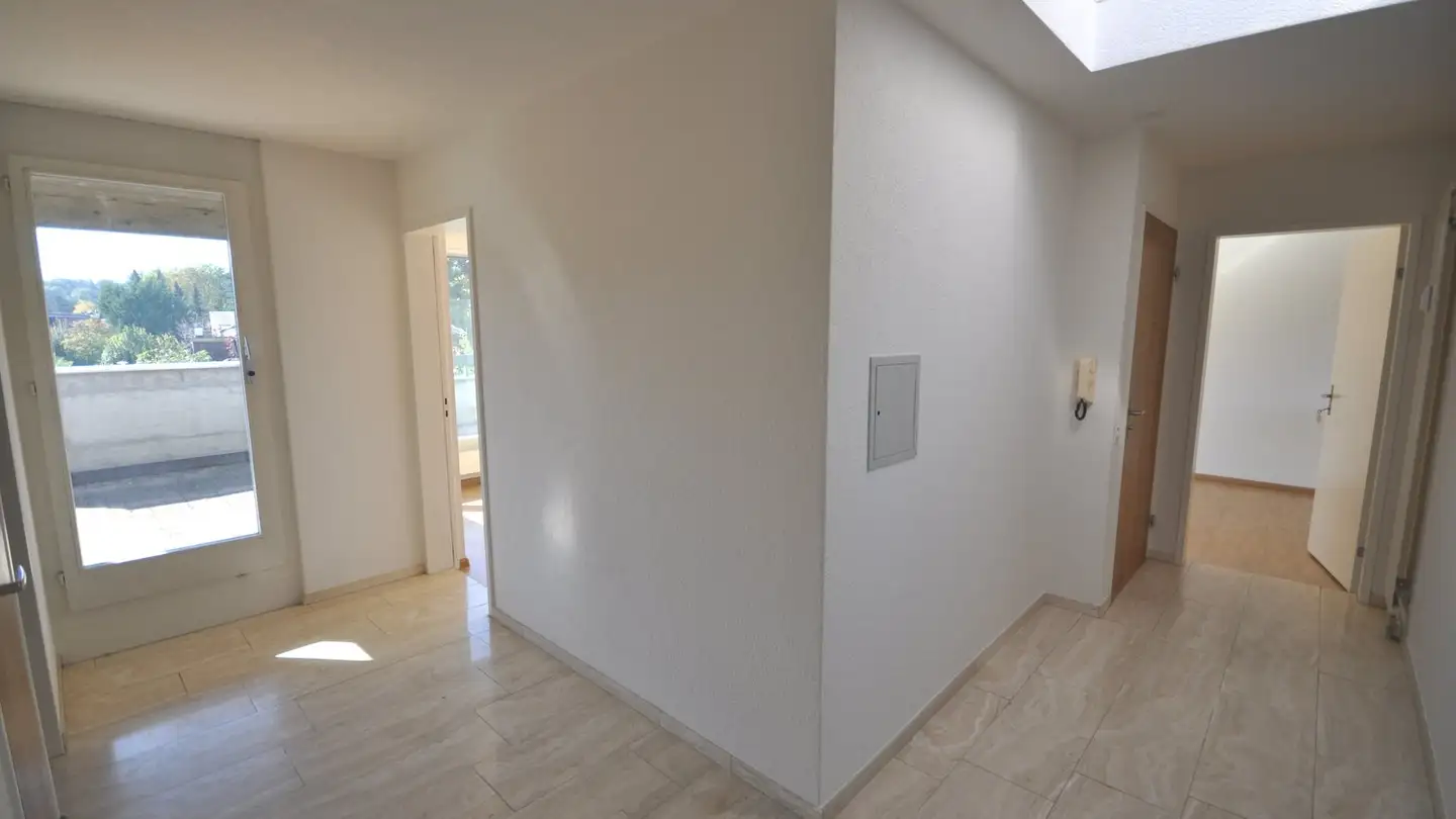 Dachgeschosswohnung mieten - Tulpenweg 16, 4153 Reinach BL - Foto 3