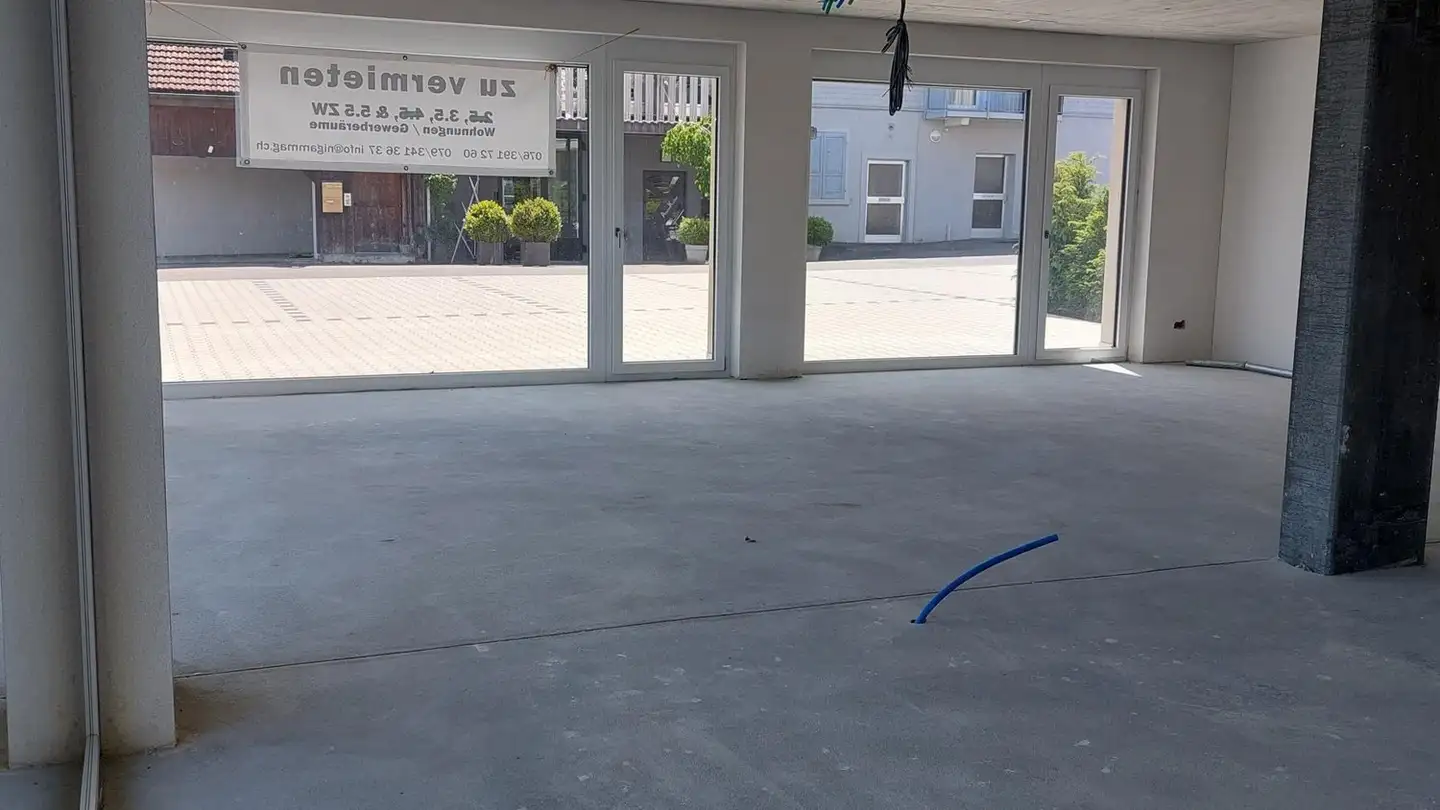 Commercial for rent - Industriestrasse 3, 5644 Auw