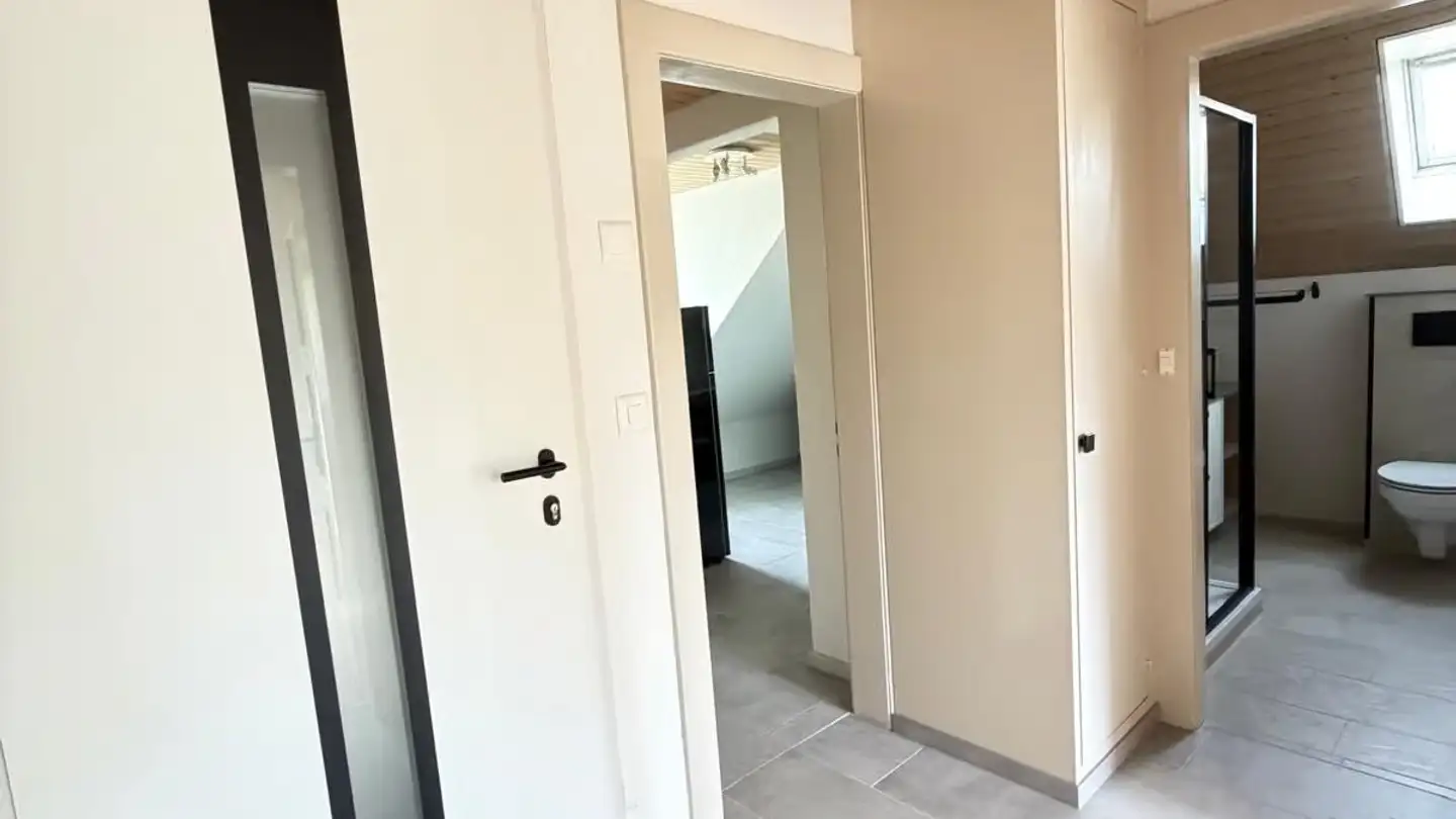 Attique à louer - Rue Des Hirondelles / Schwalbenstrasse 50, 2502 Biel/Bienne - Photo 4