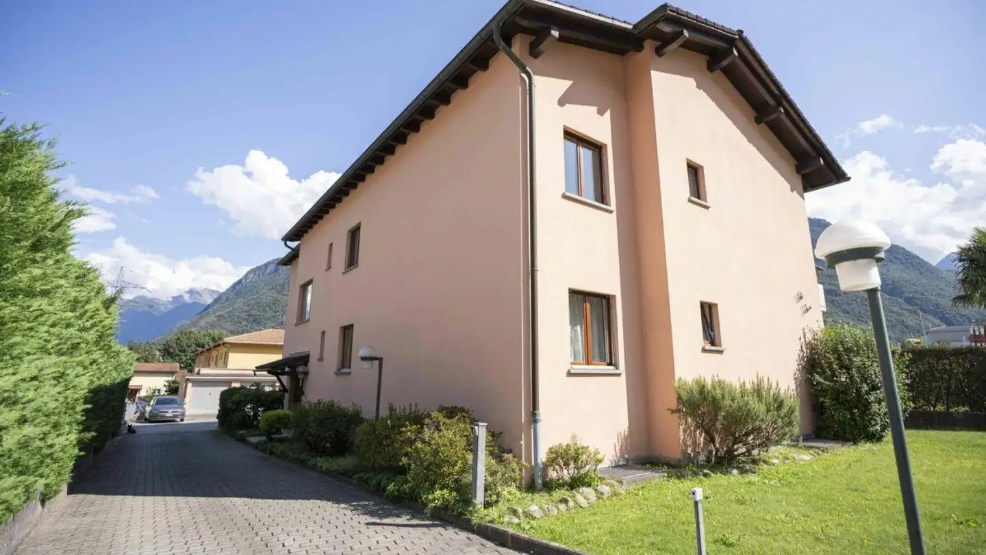 Edificio residenziale in vendita - 6518 Gorduno - Photo 3