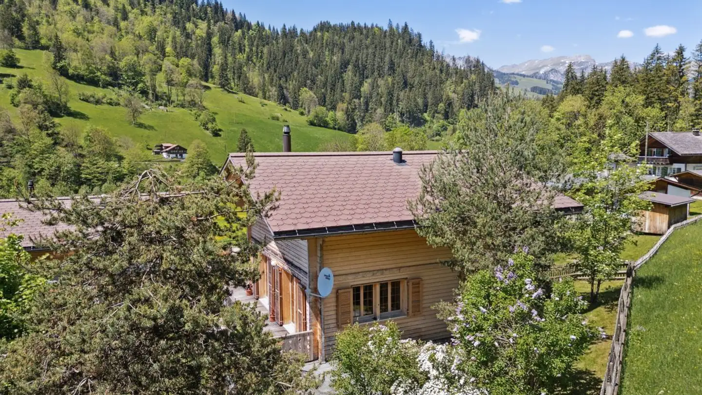 Höhlenhaus kaufen - Pfyfeneggstrasse, 3770 Zweisimmen