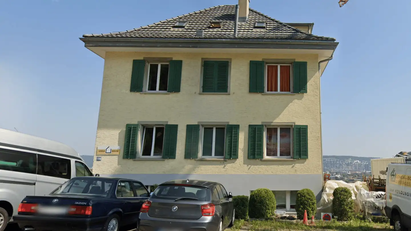 Place de parking extérieure à louer - Birmensdorferstrasse 586, 8055 Zürich