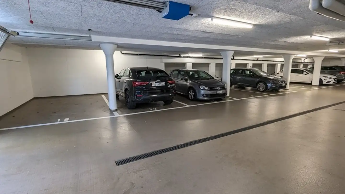 Place de parking souterraine à louer - Rosengartenstrasse 29, 9000 St. Gallen - Photo 3