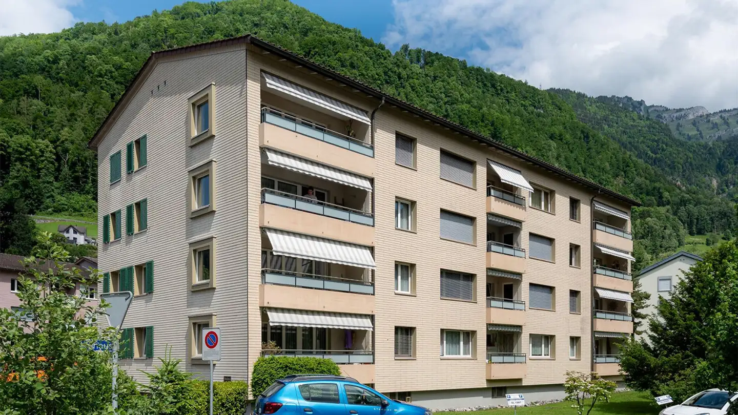 Appartement à louer - Neuhaus 1, 8753 Mollis