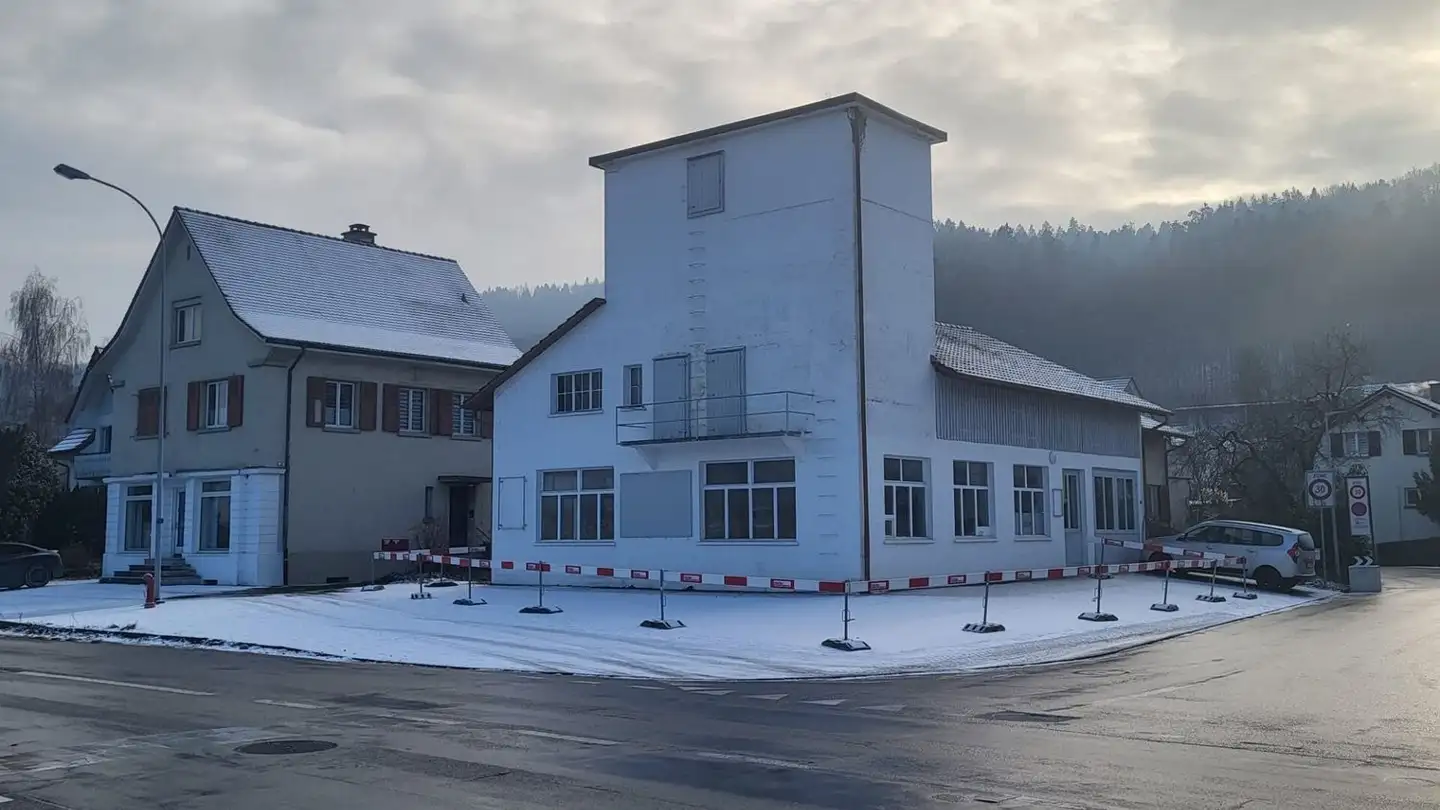 Outdoor parking space for rent - Landstrasse 17, 5300 Turgi