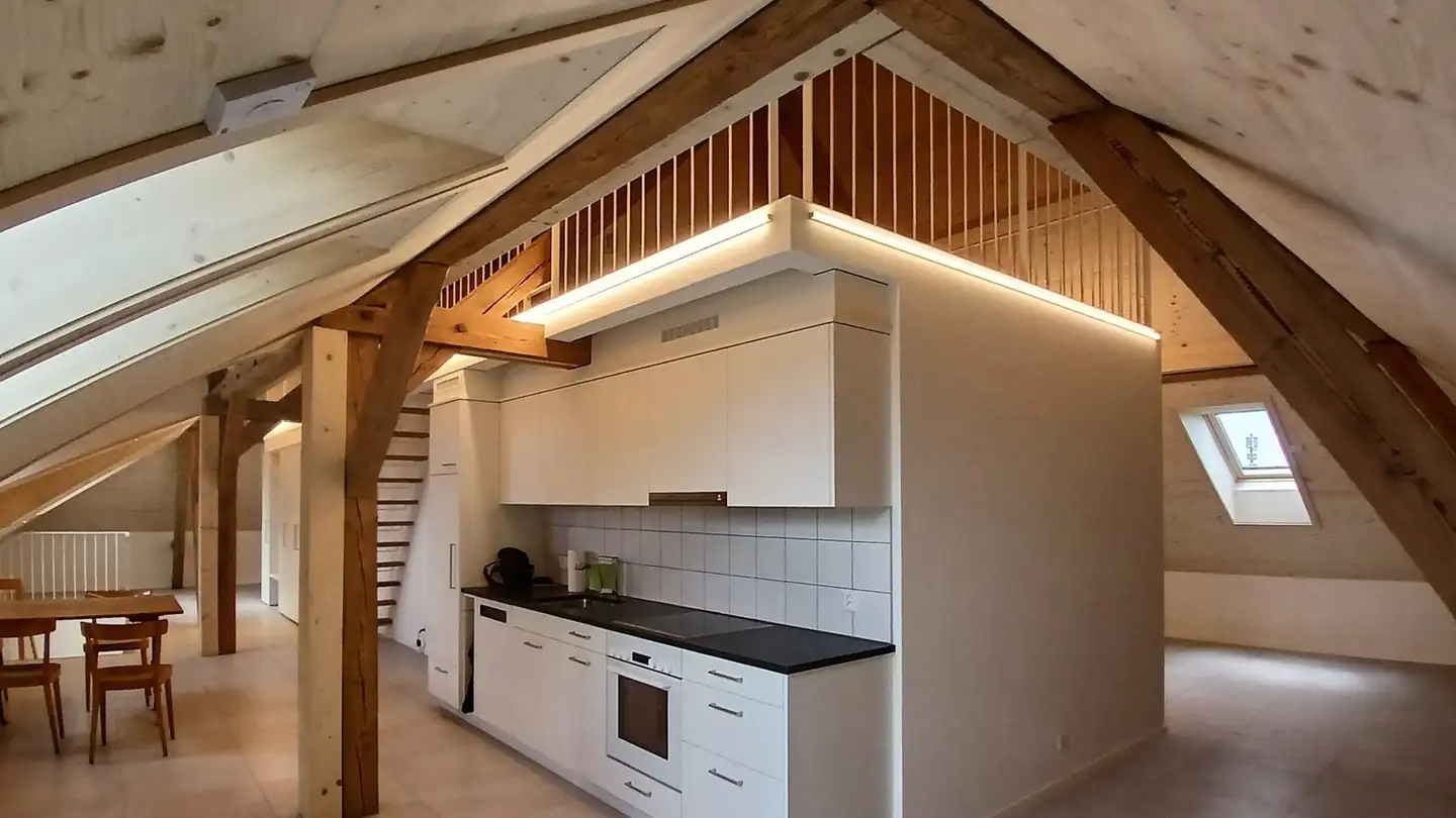 Dachgeschosswohnung mieten - Dorfstrasse 42, 3184 Wünnewil - Foto 2