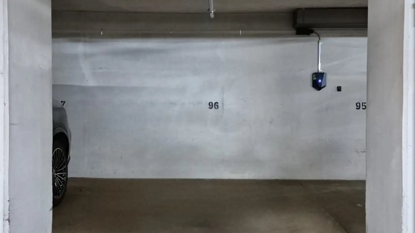 Parcheggio esterno in affitto - Schaffhauserstrasse 280, 8057 Zürich