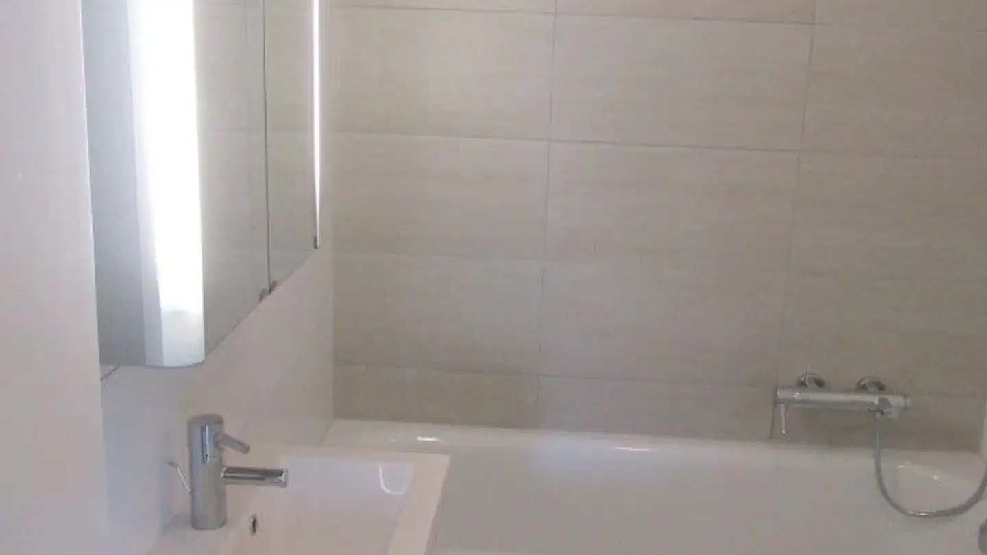 Apartment for rent - Route De Sous-Ville 7, 1580 Avenches - Photo 2