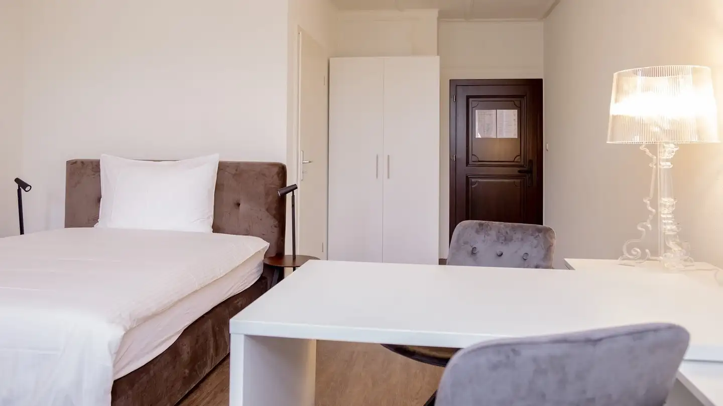 Furnished apartment for rent - Peterskirchplatz 1, 4051 Basel - Photo 2