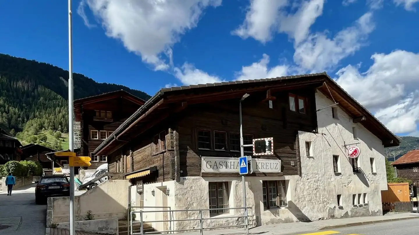Immeuble mixte à vendre - Furkastrasse 81, 3994 Lax