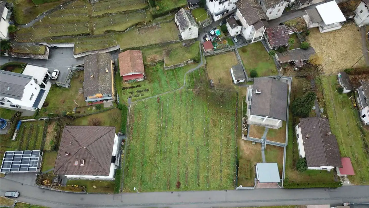 Constructible plot for sale - 6655 Intragna