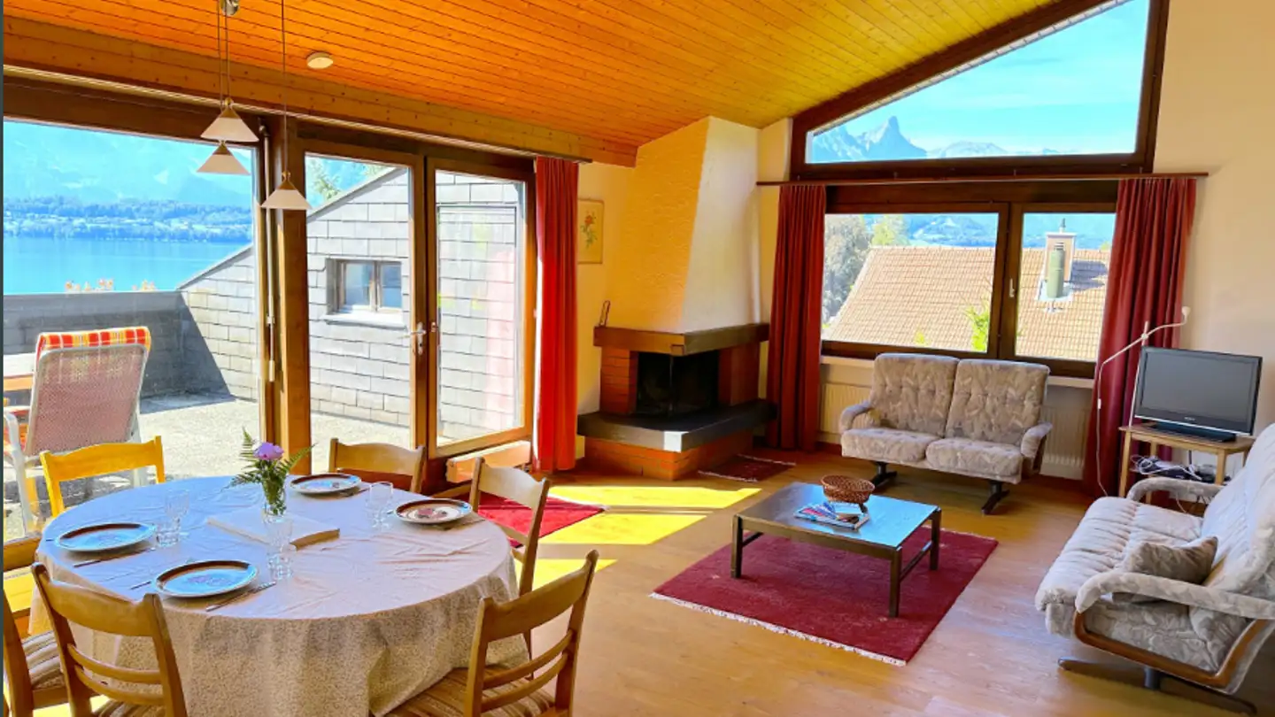 Dachgeschosswohnung mieten - Staatsstrasse 47, 3653 Oberhofen am Thunersee
