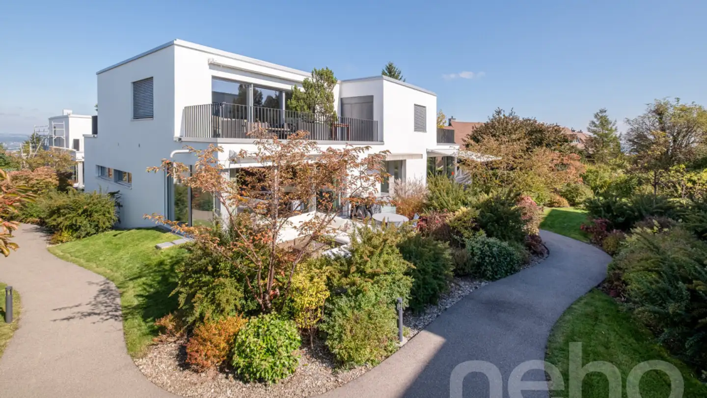 Villa for sale - 8127 Forch