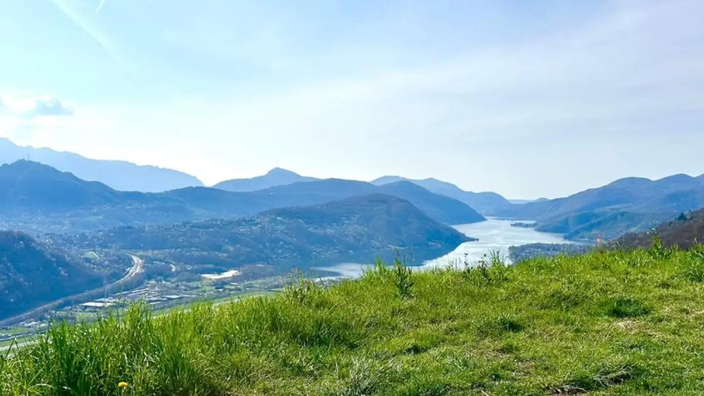 Terrain constructible à vendre - 6936 Cademario
