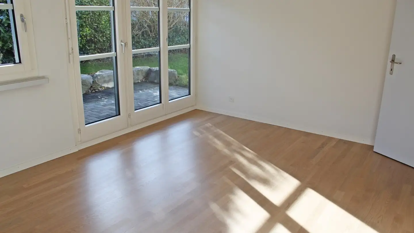 Wohnung mieten - Engelstrasse 2, 8133 Esslingen - Foto 2