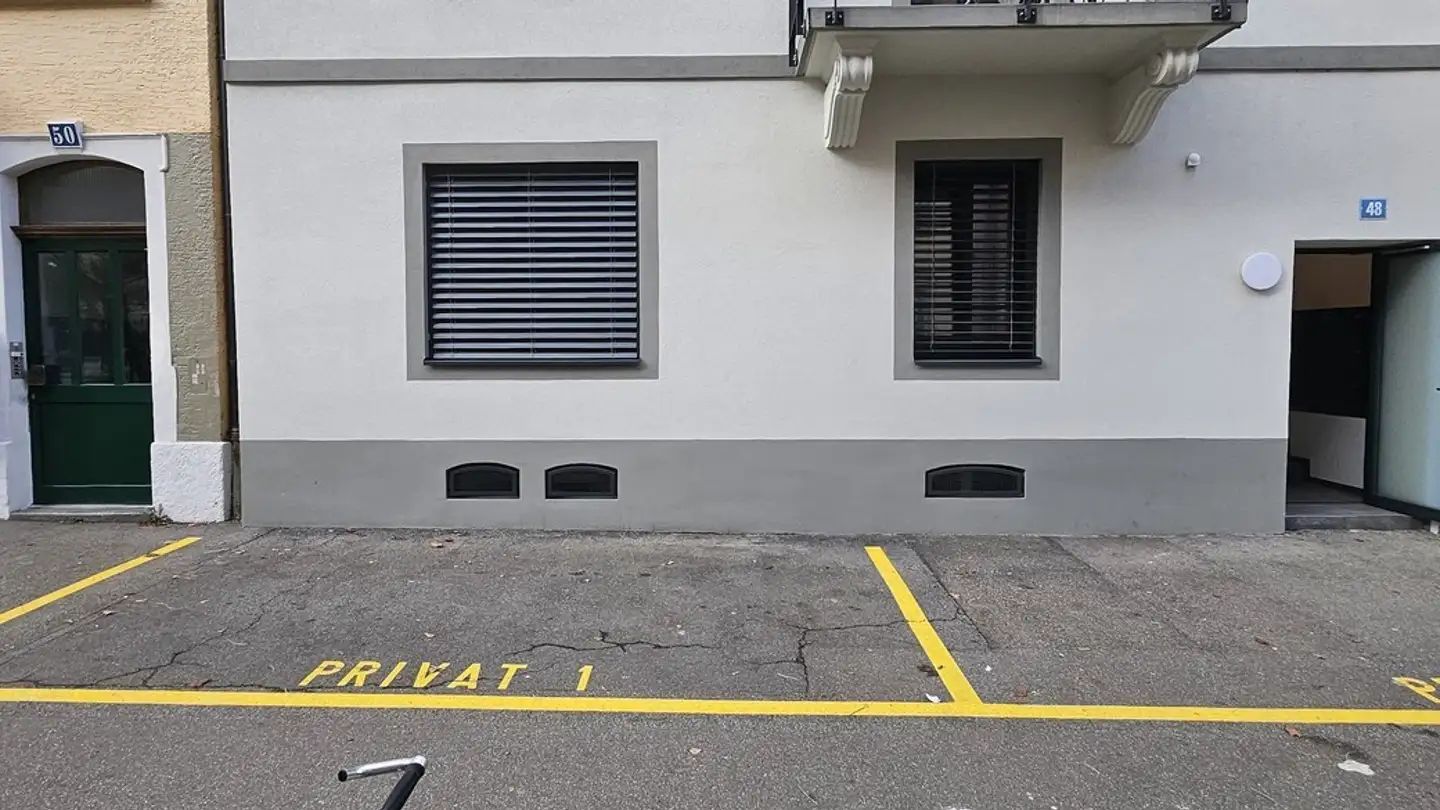 Place de parking extérieure à louer - Gertrudstrasse 48, 8003 Zürich