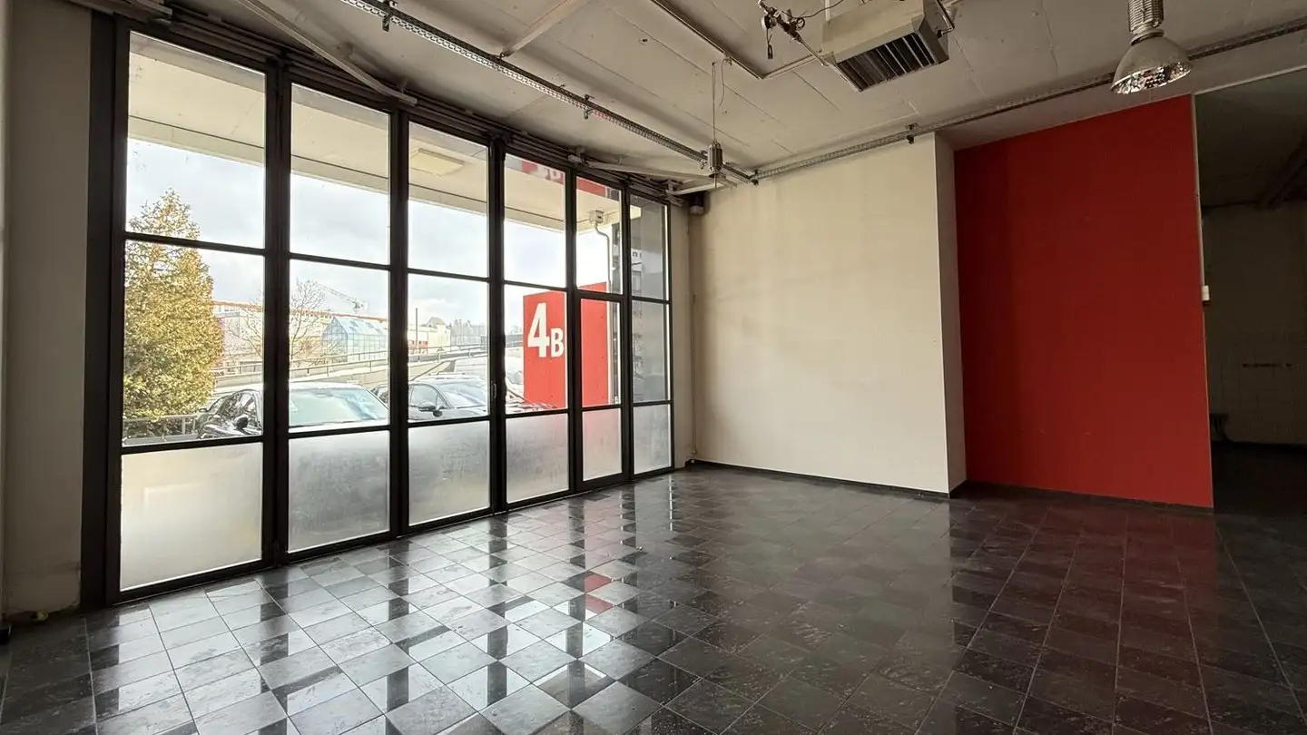Commercial à louer - Kasernenstrasse 4, 8184 Bachenbülach - Photo 3