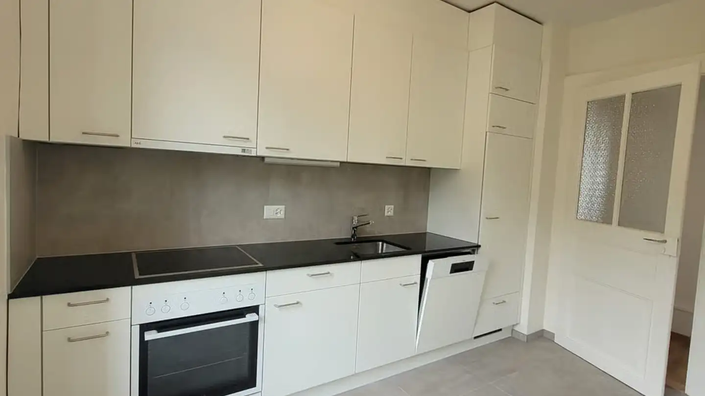 Apartment for rent - Rue Auguste-Bachelin 5, 2000 Neuchâtel - Photo 2