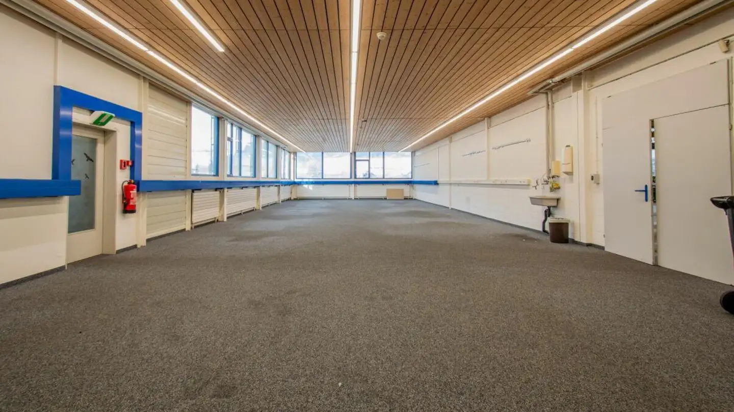 Werkstatt mieten - Oberaustrasse 7, 7203 Trimmis