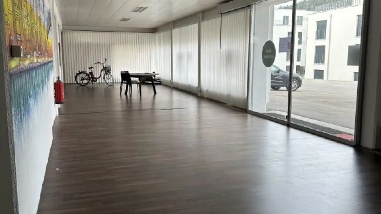 Gewerbe mieten - Flawilerstrasse, 9242 Oberuzwil - Foto 2