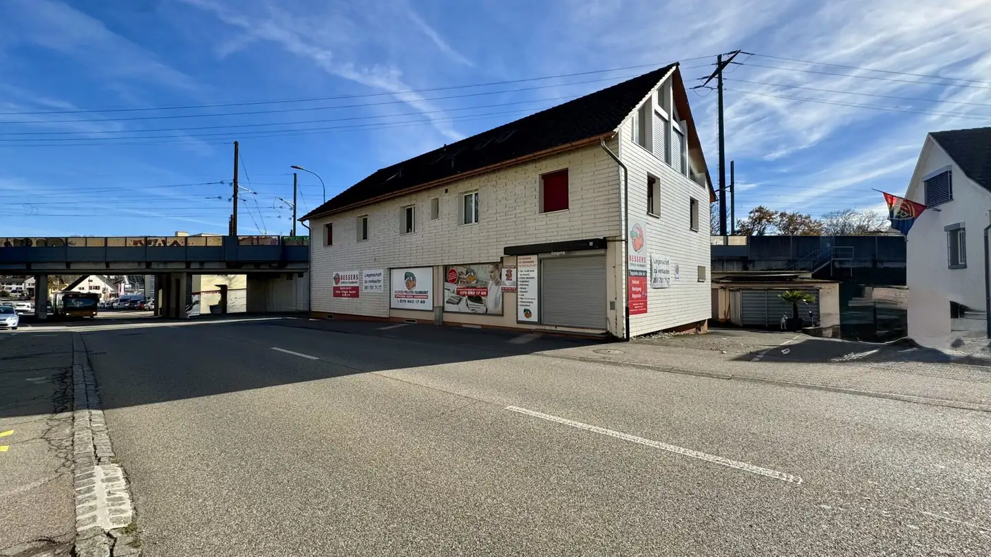 Residential building for sale - 4302 Augst BL