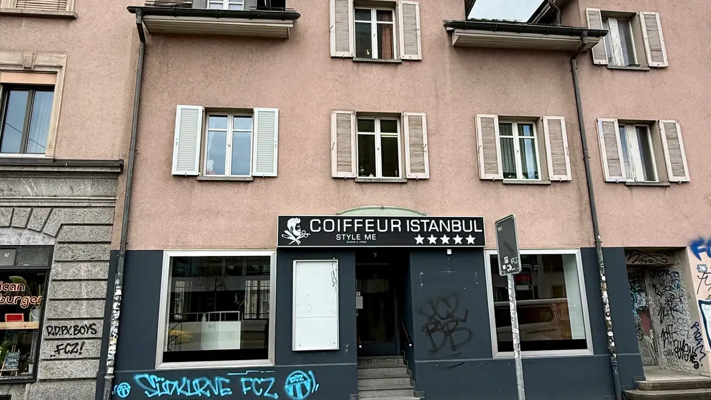 Magasin à louer - Badenerstrasse 219, 8003 Zürich
