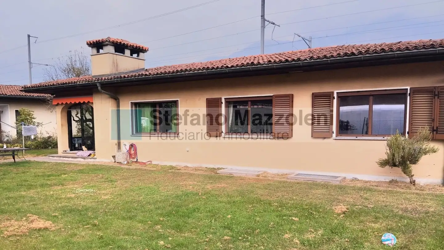Maison individuelle à vendre - Vicolo Sassariente 6, 6572 Quartino