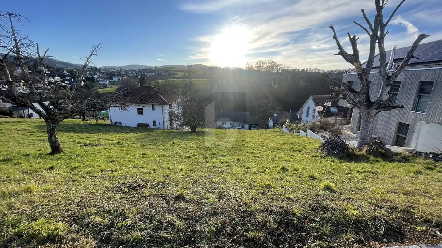 Constructible plot for sale - 4432 Lampenberg