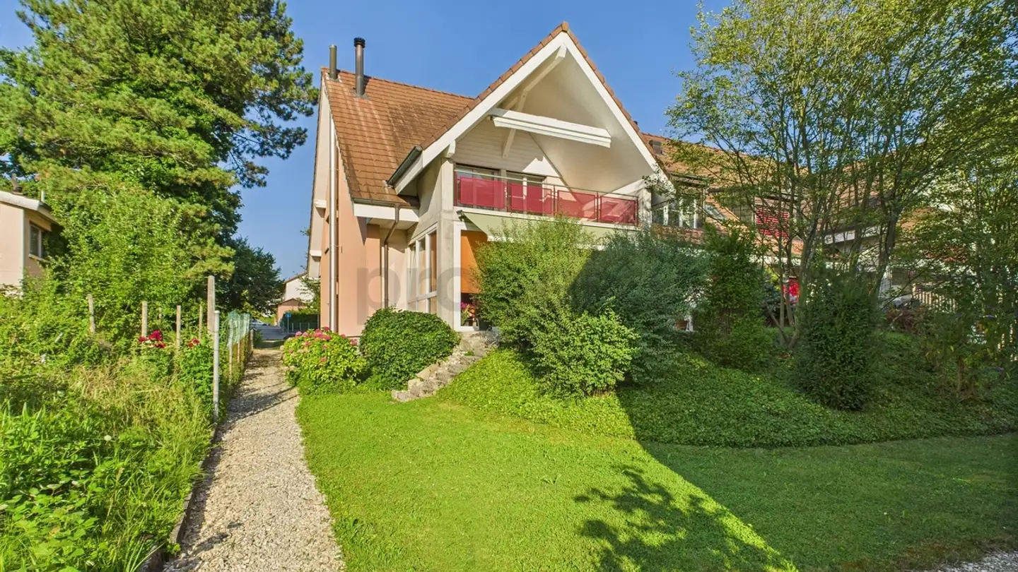 Attic flat for rent - 4242 Laufen