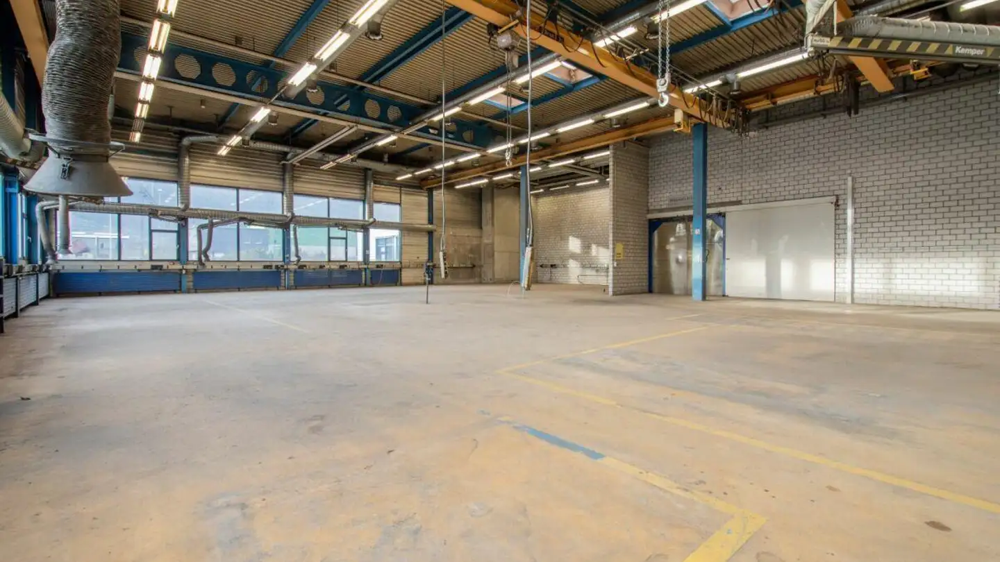 Workshop for rent - Oberaustrasse 7, 7203 Trimmis - Photo 2