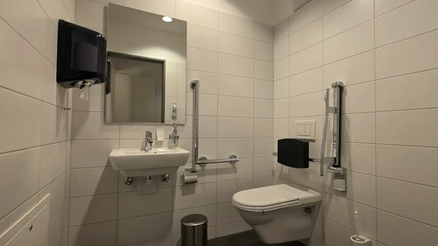 Department store for rent - Steineggstrasse 32, 8852 Altendorf - Photo 4