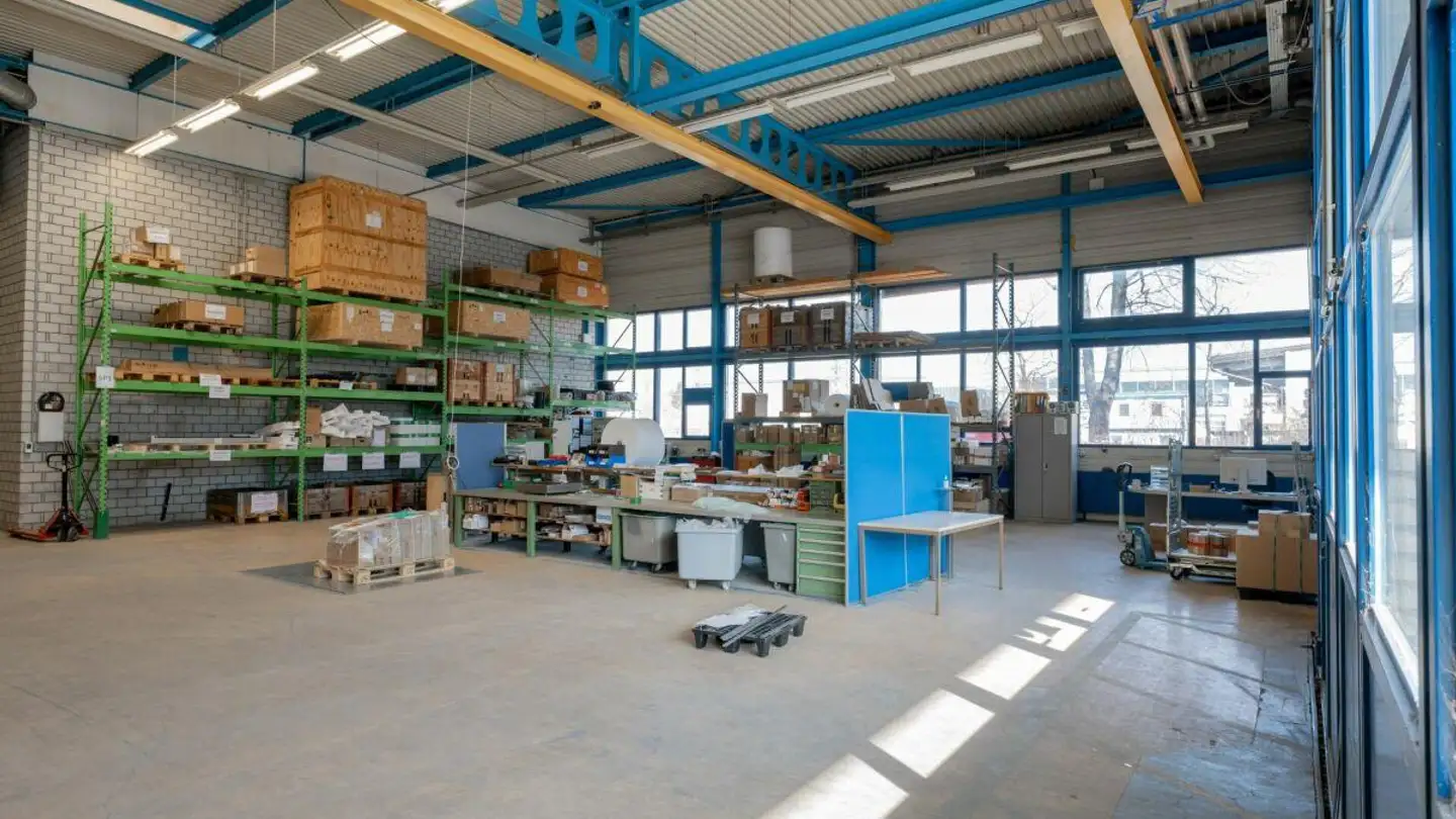 Werkstatt mieten - Oberaustrasse 7, 7203 Trimmis