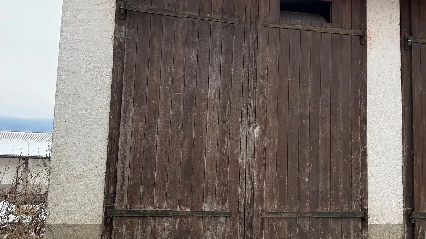 Garage individuel à louer - Rue Du Grand-Chézard 8, 2054 Chézard-St-Martin