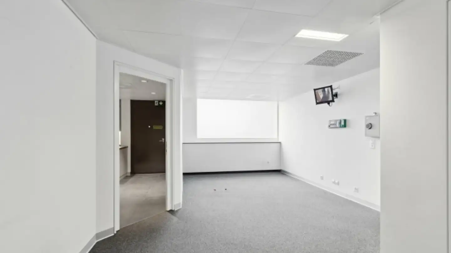 Bürofläche mieten - 2034 Peseux - Foto 4